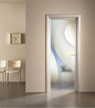 porta a battente con vetro trasparente satinato e decoro digitale Selene